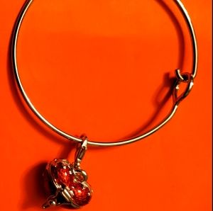 Heart charm bracelet